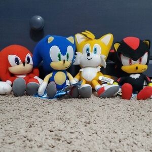 Sonic Plush Set